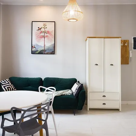 Apartament Piotrkowska 67 *